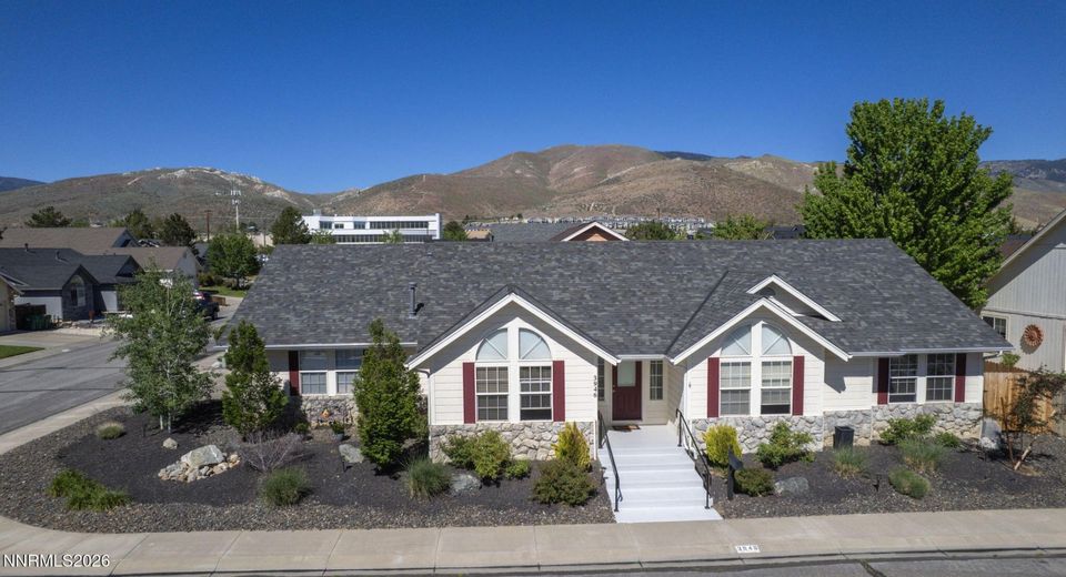 3946 Southpointe Drive, Carson City, NV 89701 Photo