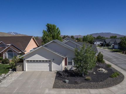 3946 Southpointe Drive, Carson City, NV 89701 Photo