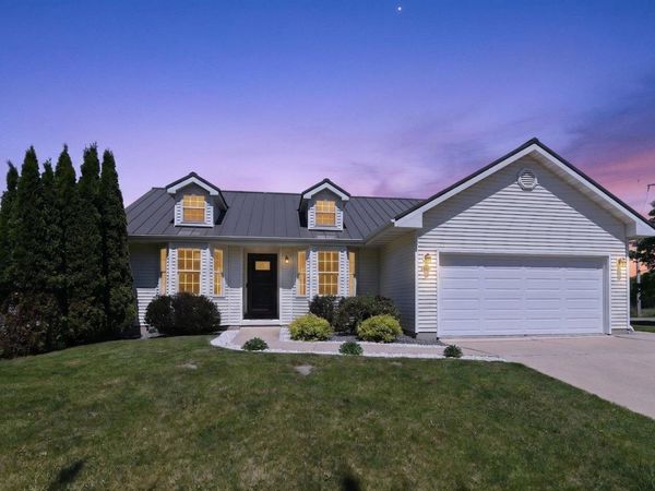 6601 Village Park Drive, Madison, WI 53718