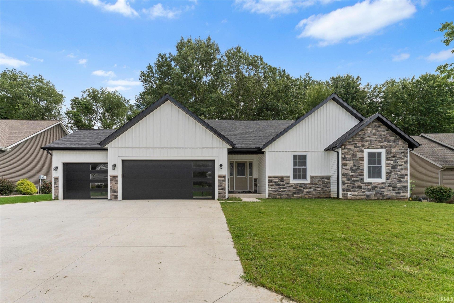 53784 Terre Verde Hills Court, South Bend, IN 46628 Main Photo