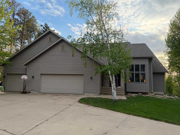 N1698 945th Street , Eau Claire, WI 54701