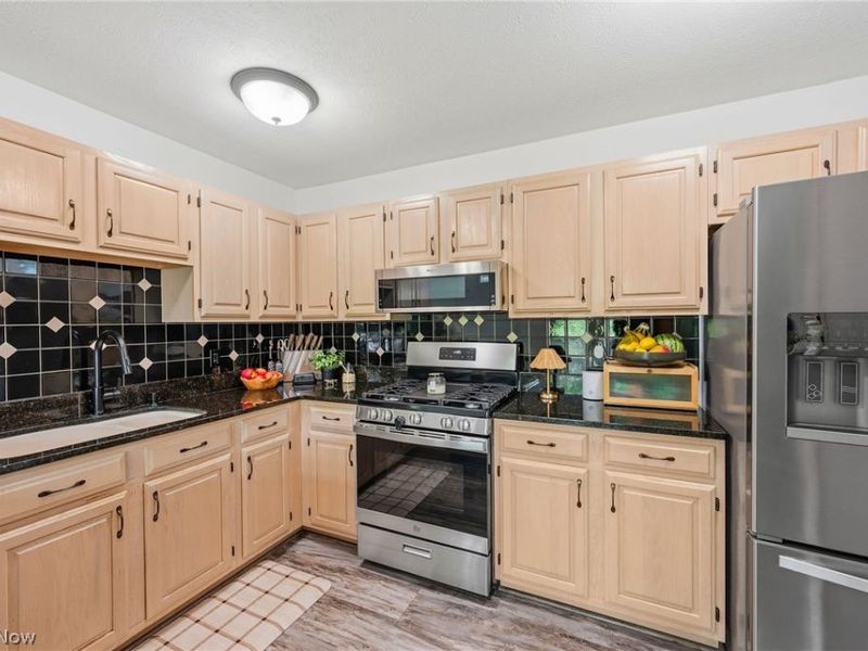 18976 Thorpe Road, Chagrin Falls, OH 44023 Photo 13