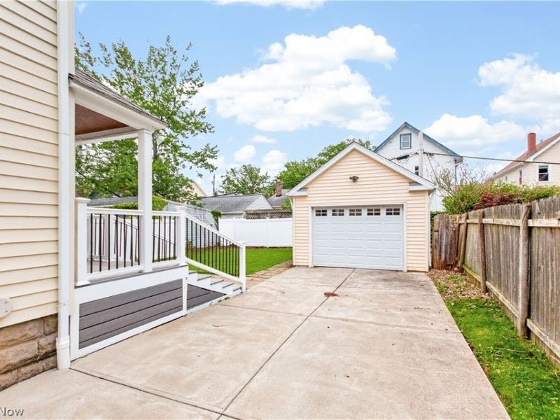 1553 Rockway Avenue, Lakewood, OH 44107 Photo 3