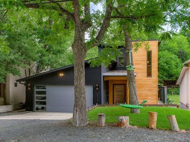 8926 Groveland Drive , Dallas, TX 75218