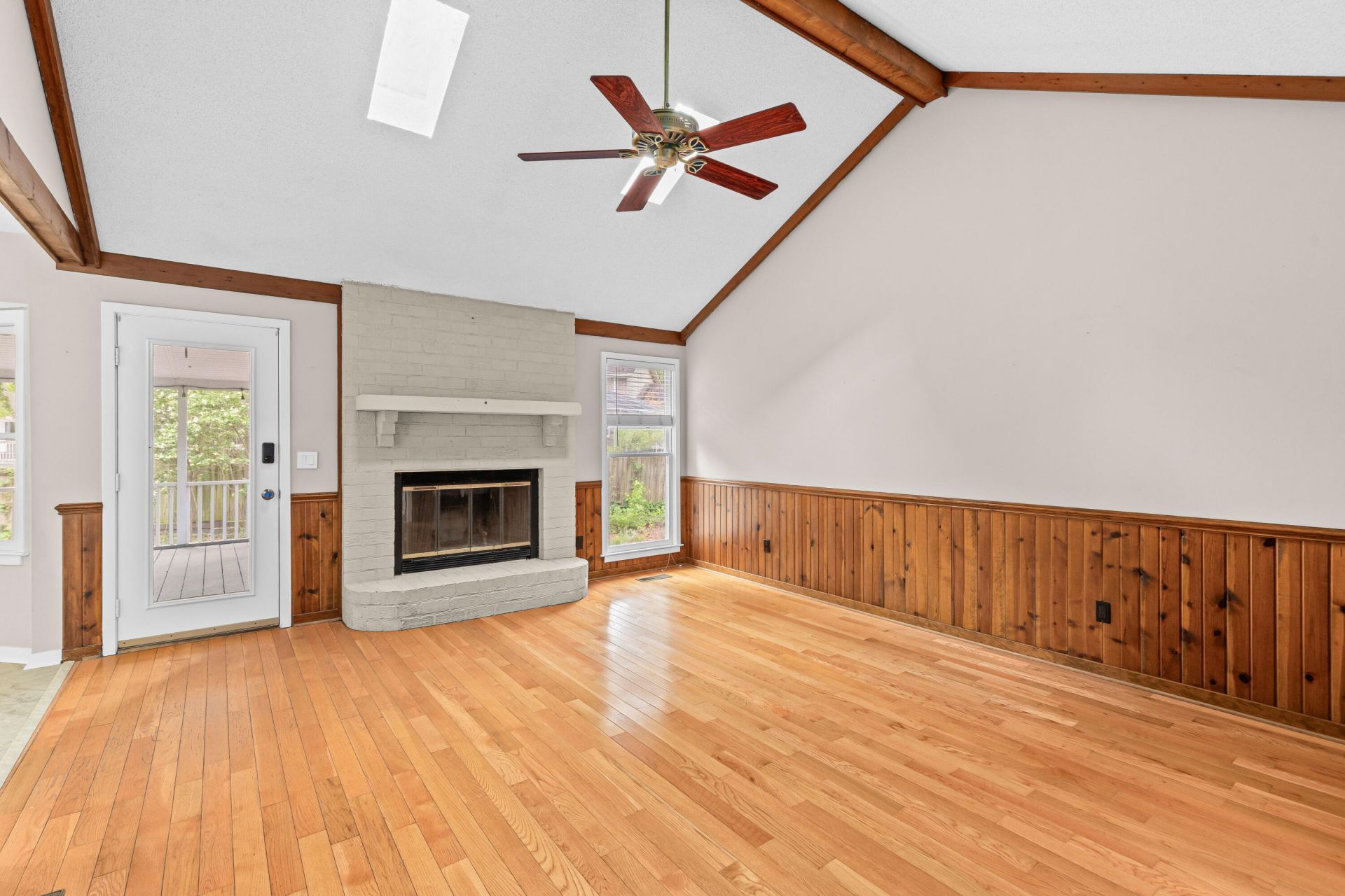 100 Medway Square Photo 7