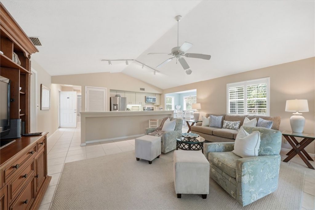 1275 Winding Oaks Circle E, Unit 705, Vero Beach, FL 32963 Photo