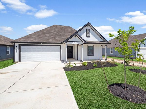 217 Sweetwater Creek LN , Hutto, TX 78634