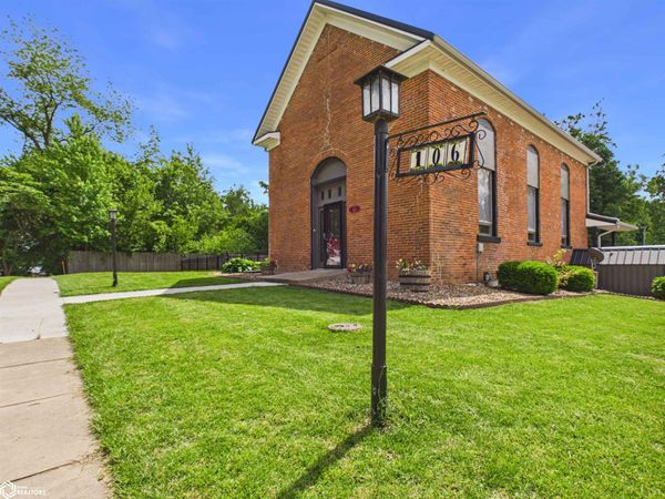 106 Spruce Street, Montrose, IA 52639