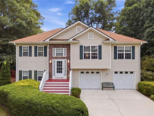 7815 Mosswood Lane, Gainesville, GA 30506