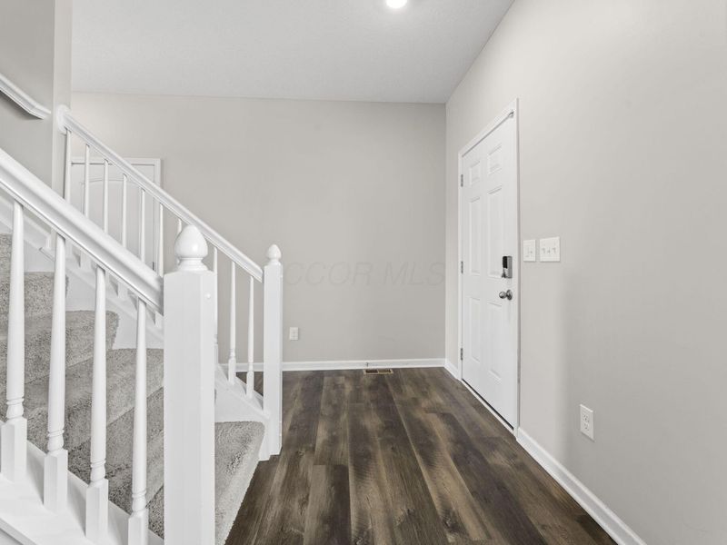 2432 Brook Run Drive, Lancaster, OH 43130 Photo 6