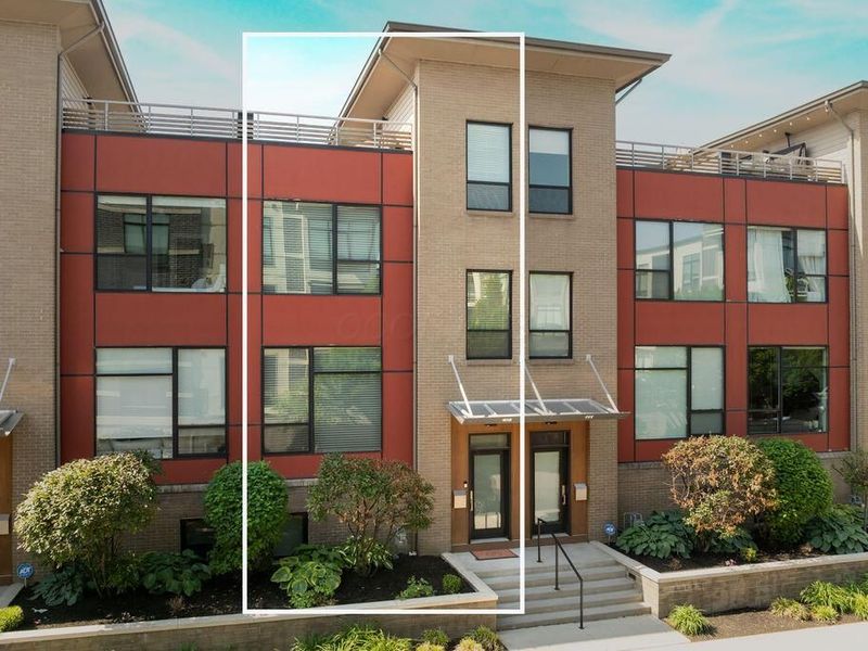 109 Aston Row Lane, Columbus, OH 43201 Photo 2