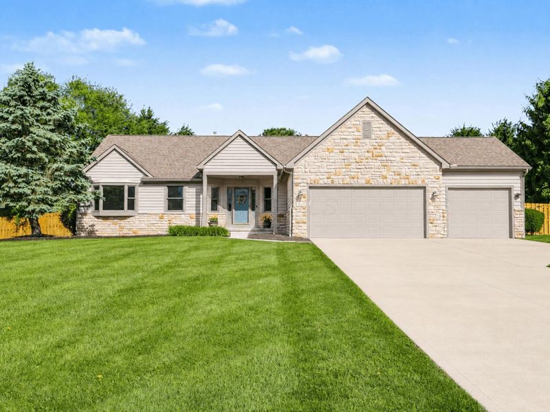 42 Millstone Circle , Pataskala, OH 43062 Photo 1