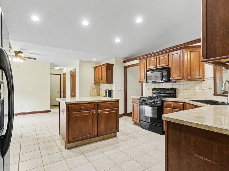 42 Millstone Circle, Pataskala, OH 43062 Photo 21