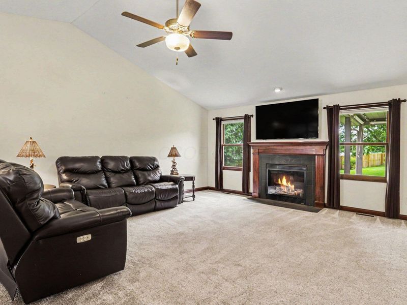 42 Millstone Circle, Pataskala, OH 43062 Photo 8