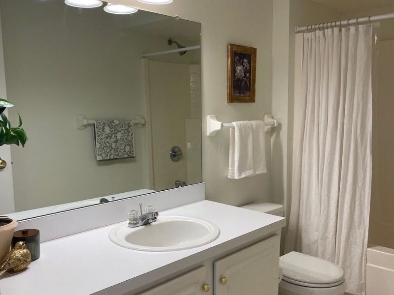 5935 N High Street , Unit 215, Worthington, OH 43085 Photo 16
