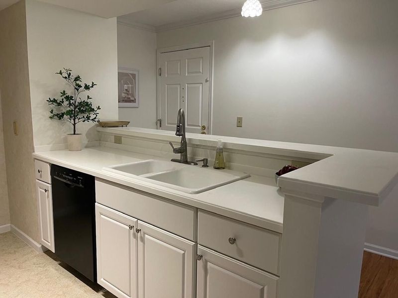 5935 N High Street , Unit 215, Worthington, OH 43085 Photo 3