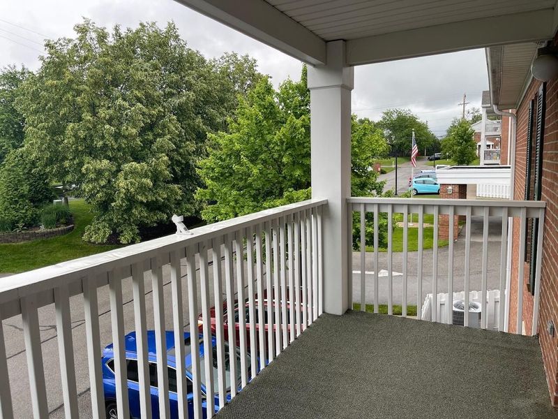 5935 N High Street , Unit 215, Worthington, OH 43085 Photo 8