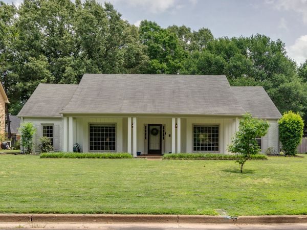 2962 PANGBOURNE CV, Germantown, TN 38138