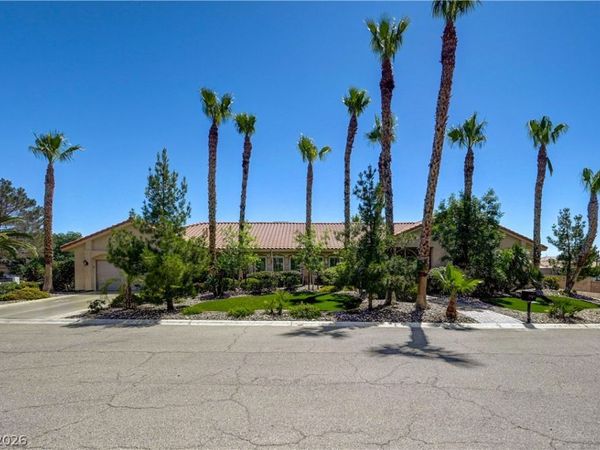 7441 Darby Avenue, Las Vegas, NV 89117