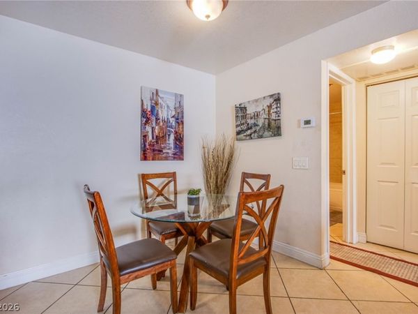 4200 S Valley View Boulevard , Unit 3030, Las Vegas, NV 89103