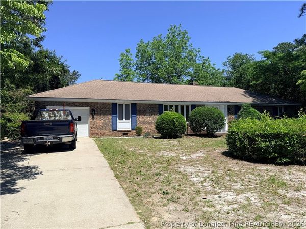 425 Dunmore Road, Fayetteville, NC 28303