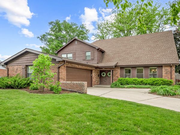 1605 Mayflower Drive , DeKalb, IL 60115