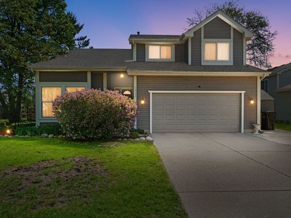 1003 Wesley Drive, Crystal Lake, IL 60014
