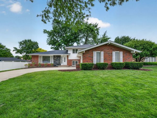 8632 Clifford Drive , Darien, IL 60561