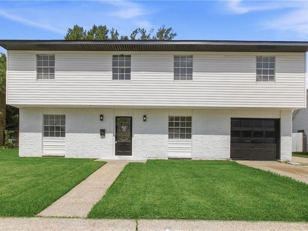 1825 ACADIA Drive , LaPlace, LA 70068