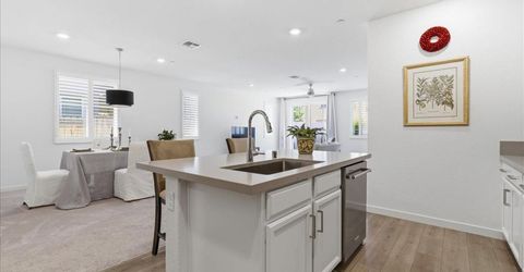 2240 Borealis Cir, Roseville, CA 95747 Photo