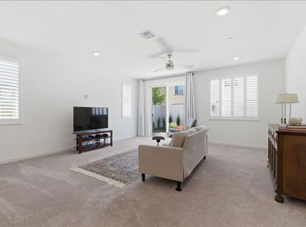 2240 Borealis Cir, Roseville, CA 95747 Photo