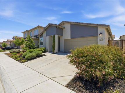 2240 Borealis Cir, Roseville, CA 95747 Photo