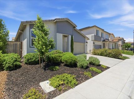 2240 Borealis Cir, Roseville, CA 95747 Photo