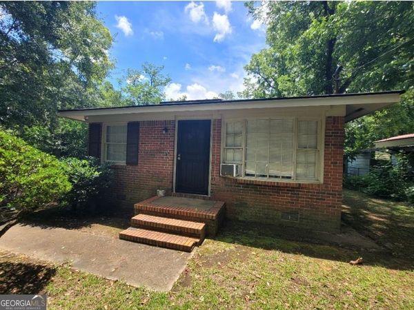 1106 E Society Avenue, Albany, GA 31705