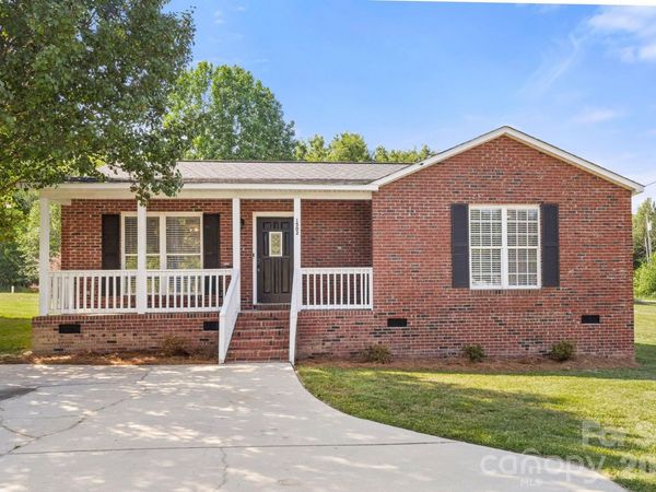 1502 E Main Street , Cherryville, NC 28021