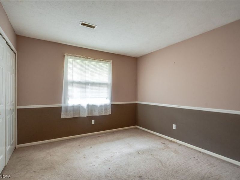 3660 Logan Circle , Akron, OH 44319 Photo 13