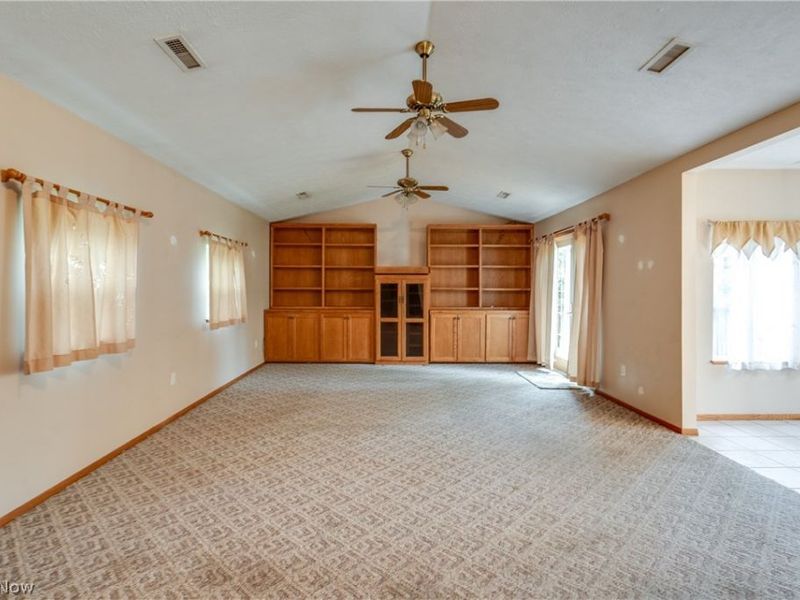 3660 Logan Circle , Akron, OH 44319 Photo 6