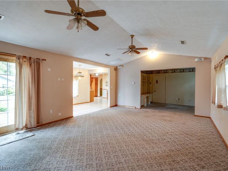 3660 Logan Circle , Akron, OH 44319 Photo 7