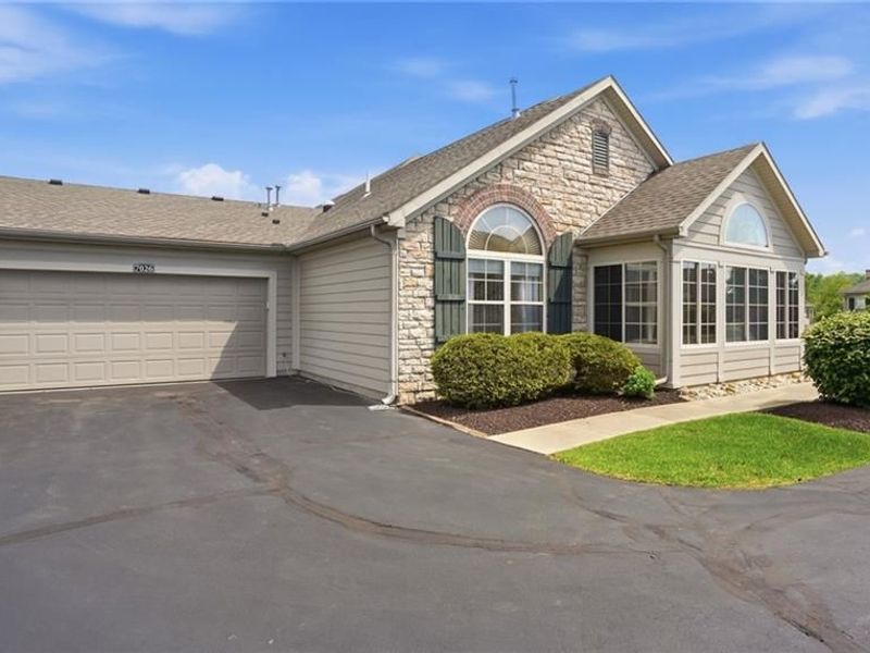 7026 Creekside Circle, Fairborn, OH 45324 Photo 3