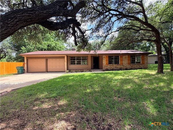 1101 Palmetto Street , Belton, TX 76513