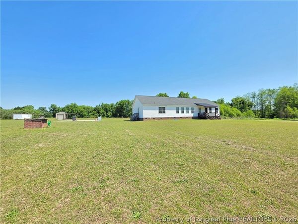 550 Thomas Drive , Raeford, NC 28376