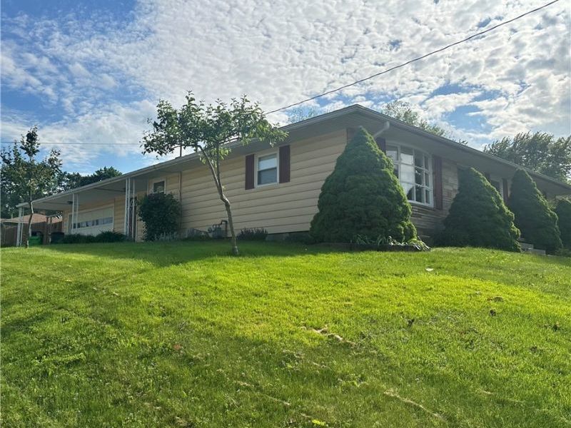 1704 Kenwood, Orrville, OH 44667 Photo 2