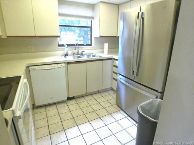 121 SW South River Drive, Unit 105, Stuart, FL 34997 Photo