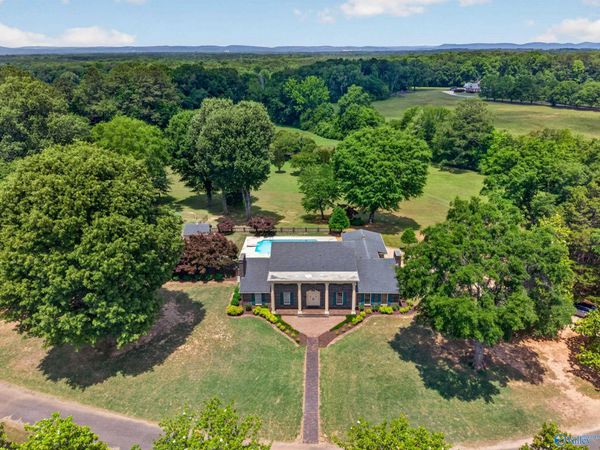 220 Nelson Street, Rainbow City, AL 35906