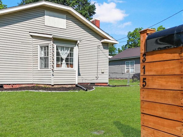 315 Simpson Street SE, Hartselle, AL 35640
