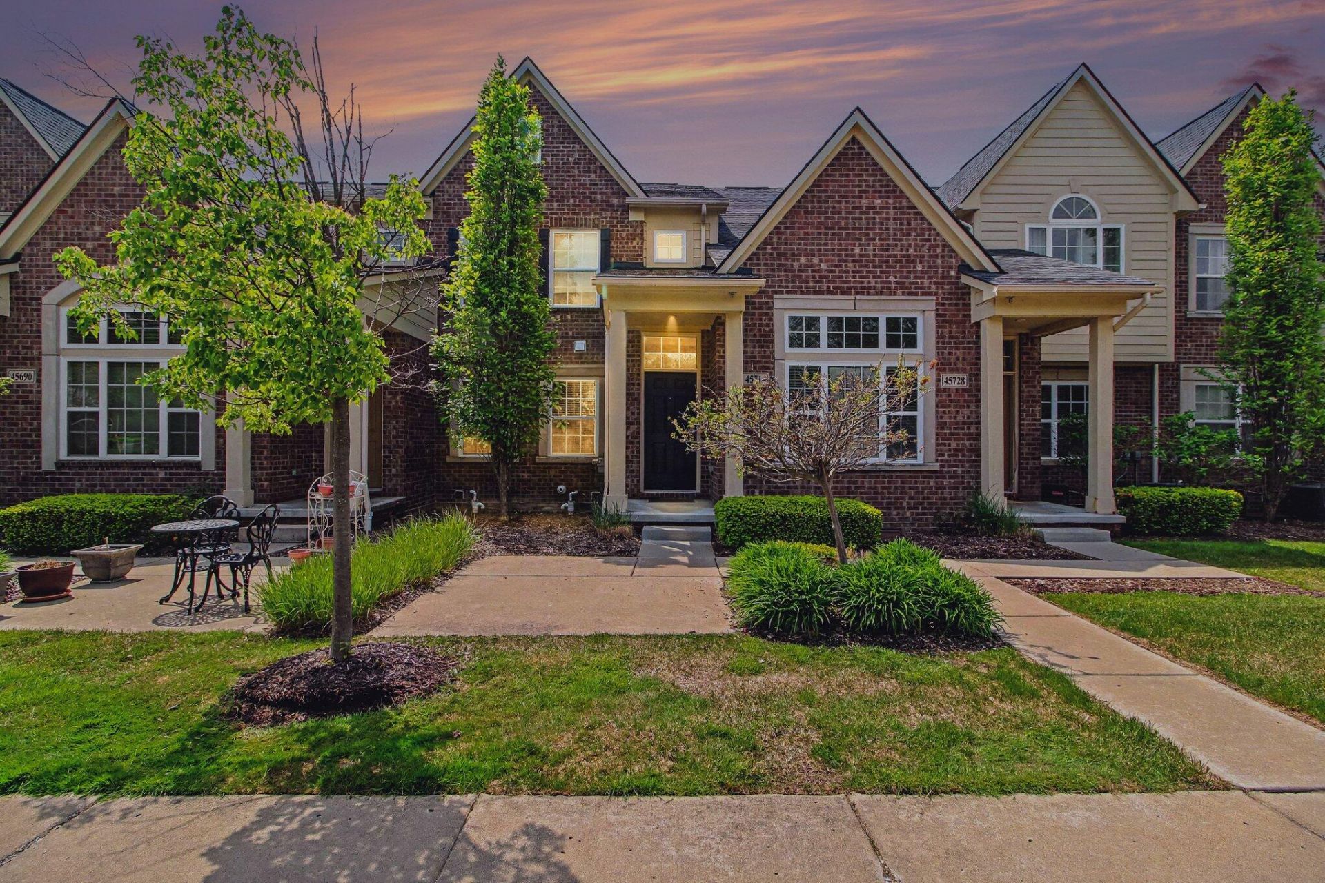45714 S Stonewood Road, Canton, MI 48187 Main Photo