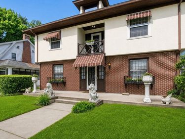 83 Kimberly Ave, Springfield, MA 01108