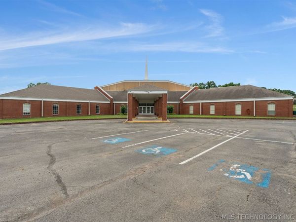 1101 N Wheeler , Sallisaw, OK 74955