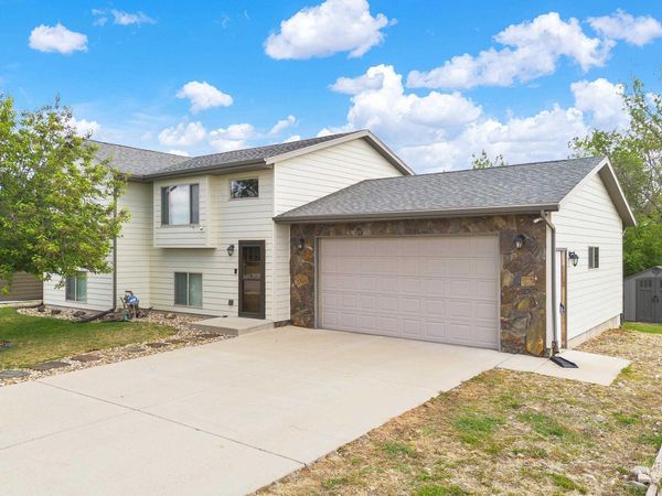 3636 KNUCKLEDUSTER RD, Rapid City, SD 57703