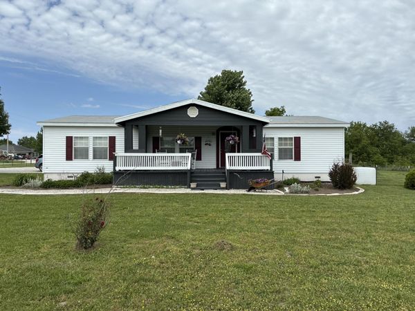 1561 E 497th Road , Bolivar, MO 65613